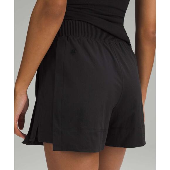 Lululemon Stretch Woven Relaxed-Fit High-Rise Short 4" in Black Size Medium - Picture 3 of 6